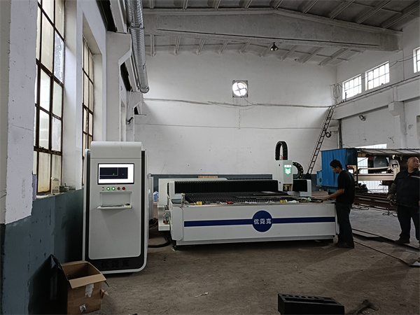 高功率數控激光切割機04